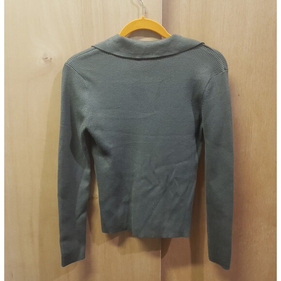 Calvin Klein Green Women's Johnny Collar
VNeck Lightweight Long Sleeve Sweater - Picture 2 of 5